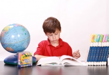 Studiu: Aproape 60% dintre părinți cred că programul încărcat influențează sănătatea copiilor
