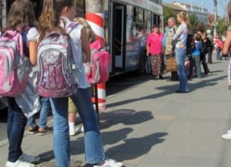 Ce trebuie să facă elevii pentru a beneficia de transport gratuit în timpul anului școlar – ghid elaborat de Ministerul Educației