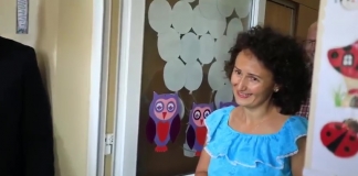 Emoțiile unei învățătoare în fața surprizei pregătite de elevii săi și de părinți: ”Astea sunt momentele care contează foarte mult” VIDEO