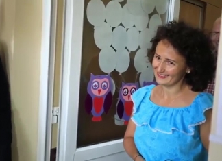 Emoțiile unei învățătoare în fața surprizei pregătite de elevii săi și de părinți: ”Astea sunt momentele care contează foarte mult” VIDEO