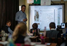 Ce așteptări au profesorii în noul an școlar. Marian Cîrlig, învățător: ”Din păcate, de la Revoluție încoace, s-a tot încurajat mediocritatea în învățământ”
