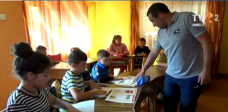 Școala acasă la învățător, într-un sat din Caraș-Severin. Petru Nicoară: ”Mi-am ales meseria din dragoste de copii”