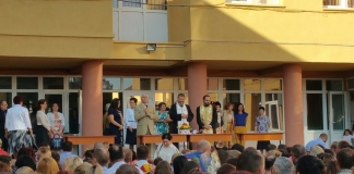 Slujbele religioase, la început de an școlar. Ministrul interimar al Educației: ”Nu este absolut nimic ilegal”