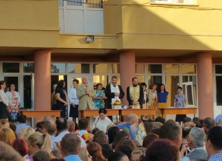 Slujbele religioase, la început de an școlar. Ministrul interimar al Educației: ”Nu este absolut nimic ilegal”