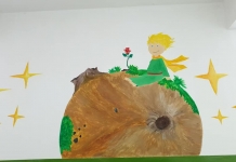 O școală mică de cartier din Sibiu, decorată și transformată într-un loc ”cochet și misterios” unde copiii pot descoperi mereu alte lucruri FOTO