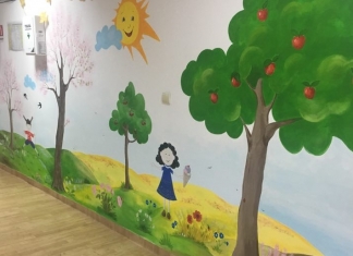 Basme pictate pe pereți, într-o grădiniță de la sat: ”Copiii sunt foarte încântați. Culoarea înseamnă bucurie și veselie” FOTO