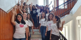 Elevii unei clase de la Școala Ferdinand I au donat pentru ”primul spital”: ”Știm că în construcția de 6 etaje și noi am pus o cărămidă!”