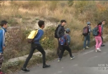 Revolta unui licean față de autorități, în cazul unor copii dintr-un cătun din Buzău: ”Oameni fără scrupule ce sunteți, voi le tăiați aripile!”