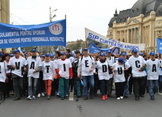 FSLI: Reducerea numărului de ore va duce la concedierea a 25.000 de cadre didactice. Există riscul declanșării unui conflict de amploare