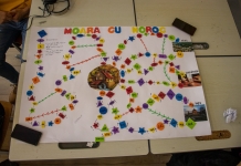 Jocurile copilăriei, recreate de liceeni la ora de română. O altfel de recapitulare înainte de teza semestrială FOTO
