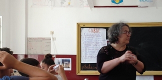 Profesoara care învață tehnici de teatru și ține cont de emoții la ora de matematică. Camelia Brișan: ”Îmi pasă de copii, de trăirile lor”