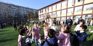Programul „Săptămâna verde” în școli – studiu. Ce dificultăți semnalează profesorii. Printre propuneri: comasarea cu „Școala altfel”