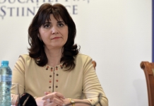 Monica Anisie: ”Materia este multă, stufoasă și, de cele mai multe ori, manualele şcolare sunt construite de profesori pentru profesori”