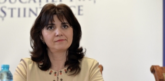 Monica Anisie: ”Materia este multă, stufoasă și, de cele mai multe ori, manualele şcolare sunt construite de profesori pentru profesori”