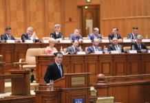 Guvernul şi-a asumat răspunderea pe proiectul de lege care vizează transportul elevilor