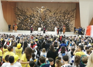Întâlnirea copiilor cu Papa Francisc la Vatican. Zeci de elevi români au spus ”Eu pot” într-un summit alături de copii din întreaga lume FOTO