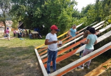 Viața la țară. Școlile și primăriile, invitate să găzduiască trei tabere de vară dedicate copiilor de gimnaziu