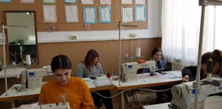 Imagini din ”Toată școala citește”: ”Pentru că ne place să citim!” Două edituri susțin campania și oferă cărți școlilor participante