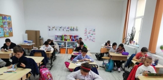 Cum „rezistă” pauza de lectură la o școală din Dâmbovița. Directorul adjunct: ”Copiii nu s-au plictisit. Din contră, sunt foarte motivați” FOTO