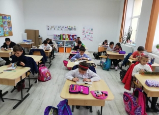 Cum „rezistă” pauza de lectură la o școală din Dâmbovița. Directorul adjunct: ”Copiii nu s-au plictisit. Din contră, sunt foarte motivați” FOTO