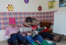 Pauza de lectură, în școli. O nouă colecție de imagini din campania ”Toată școala citește”. Plus, câteva spații special amenajate