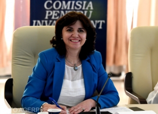 Monica Anisie anunţă că va mai vizita şcoli din mediul rural: ”Nu am renunţat la astfel de activităţi”