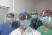 Elevii se implică în lupta împotriva coronavirusului. Echipele de robotică din mai multe licee confecționează viziere pentru angajații spitalelor