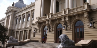 Cursuri online pentru liceeni, organizate de Universitatea „Alexandru Ioan Cuza” din Iași