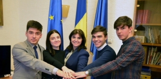Asociația Elevilor din Constanța cere demiterea Monicăi Anisie: Înțelegem că situația e critică, dar dacă nu autoritățile rezolvă, atunci cine?