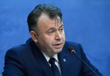 Ministrul Sănătății, Nelu Tătaru, nu exclude varianta susținerii online a examenelor naționale