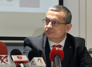 Csaba Asztalos, președintele CNCD, susține încheierea anului școlar în online. Ce argumente are și ce semnalează în privința ordinului MEC