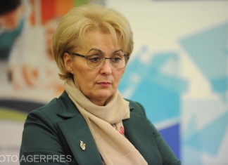Liliana Romaniuc: „Mâine vom reveni la școala… de acasă, pentru încă vreo câteva săptămâni, după care va urma… Ce va urma?”
