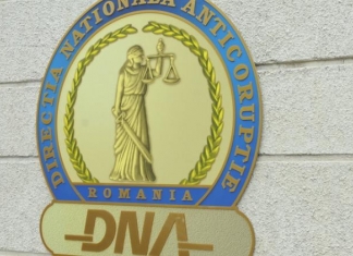 Directoarea unei şcoli gimnaziale din Capitală, reţinută de procurorii DNA pentru luare de mită