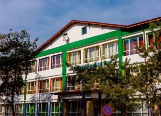 Gestul unor elevi de clasa a VII-a. Copiii au realizat un clip pe care l-au dedicat profesorilor din școală VIDEO