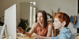 Sondaj SuperTeach: Cum văd părinții școala online și care sunt dificultățile întâmpinate în această perioadă în care școlile sunt închise