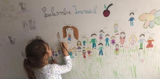 Surpriza unei fetițe de clasa I pentru colegi și învățătoare: „Am fost copleșită de emoții, de-a dreptul surprinsă, dar și mândră de ea”