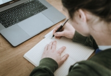 Simulare Evaluare Națională 2025. Secretar de stat: Corectarea lucrărilor s-a încheiat/ Borderourile de evaluare, transmise chiar de la sfârşitul acestei săptămâni