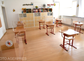 Clasele cu trei cazuri de infectare trec în online pentru o perioadă de 5 zile. Termenul, redus de la 10 zile prin ordin comun. Ce se mai modifică