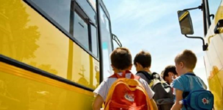 Premierul cere amenzi drastice pentru firmele care nu respectă normele sanitare la transportul elevilor: ”Fără milă şi controale la maxim”