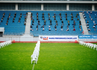 Promoția 2020. Festivitate de absolvire pe stadion pentru elevii claselor a VIII-a și a XII-a din Târgu Jiu FOTO&VIDEO