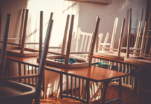 Cursuri suspendate la un colegiu din Suceava. O elevă suspectă de COVID-19, internată în spital UPDATE