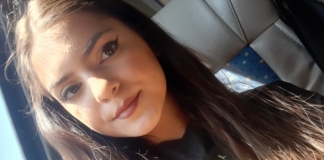 Povestea unei eleve care a muncit în timpul școlii pentru a-și ajuta familia. Ana a luat cea mai mare notă din liceu la examenul de Bacalaureat
