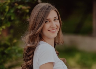 Carina, o elevă fermecată de cărți: Îi îndemn pe toți adolescenții să citească. Lectura poate opri timpul în loc și ne poate transpune în alte lumi