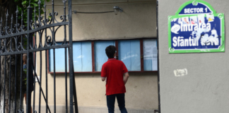 Petiție pentru eliminarea concursului de admitere la liceu, organizat după susținerea examenului de Evaluare Națională, începând de anul viitor