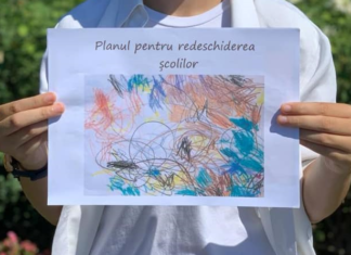Elevii așteaptă planul pentru redeschiderea școlilor. Protest desfășurat la Guvern și colet cu ceas, trimis prin poștă