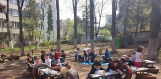 Învățătoarea care a reinventat orele de scriere la clasa I: Scrisul este un fel de punte a suspinelor pentru elevi. La noi a fost un an deosebit de prietenos
