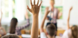 Conferință SuperTeach – provocările noului an școlar: ”Avem nevoie să evadăm din metodă dacă simțim că aceasta este soluția pentru a ne ajuta copiii”