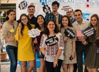Programul FLEX 2021-2022: Liceenii români pot studia un an în Statele Unite. Înscrierile au loc până pe 15 octombrie
