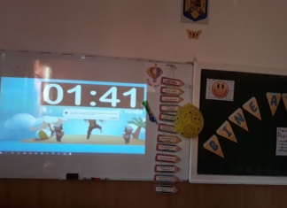 Lecții cu jocuri și personaje din filme la ”Clasa bucuriei”. Învățătoarea înregistrează mesaje video pentru copiii din online VIDEO