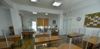 Cursuri online în 581 de unități de învățământ din țară. În Capitală, 9 școli solicită scenariul roşu din cauza îmbolnăvirilor cu noul coronavirus